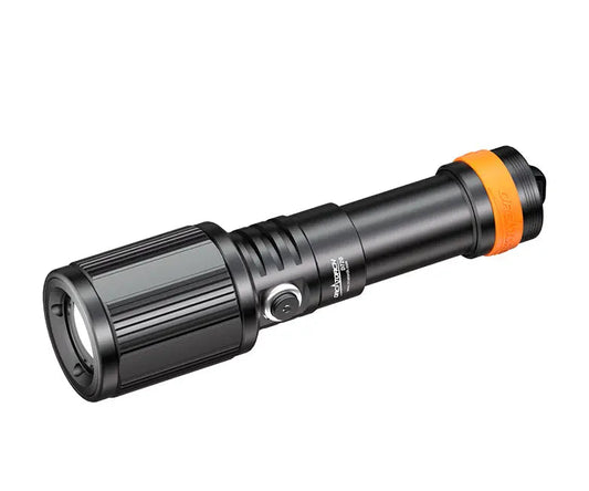 OrcaTorch D720 Long Beam Dive Light