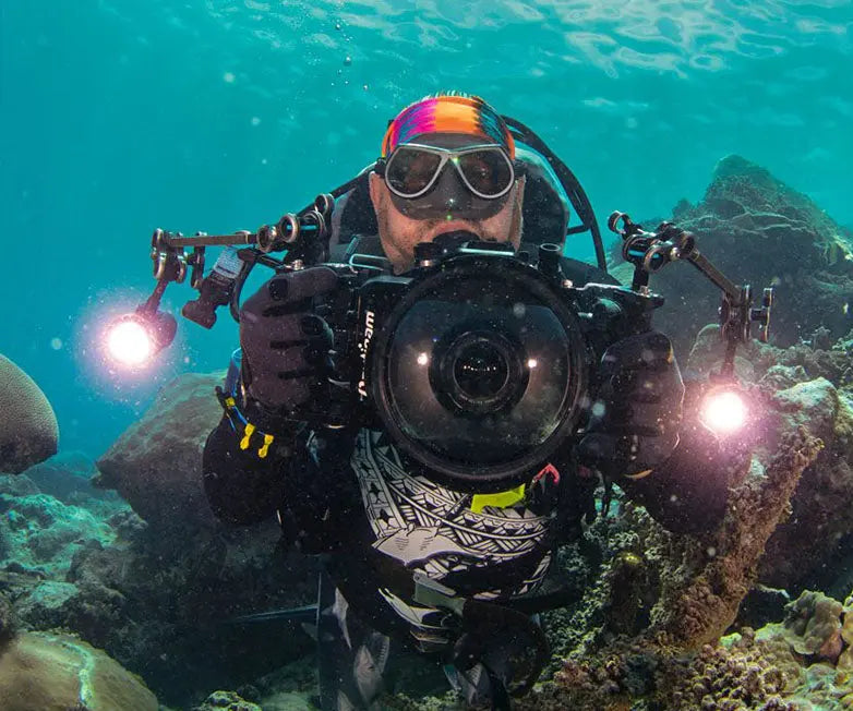 OrcaTorch D900V 2200 Lumens Video Dive Light